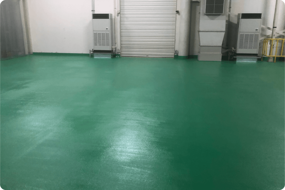 飲料メーカー ストックヤード床面の施工後